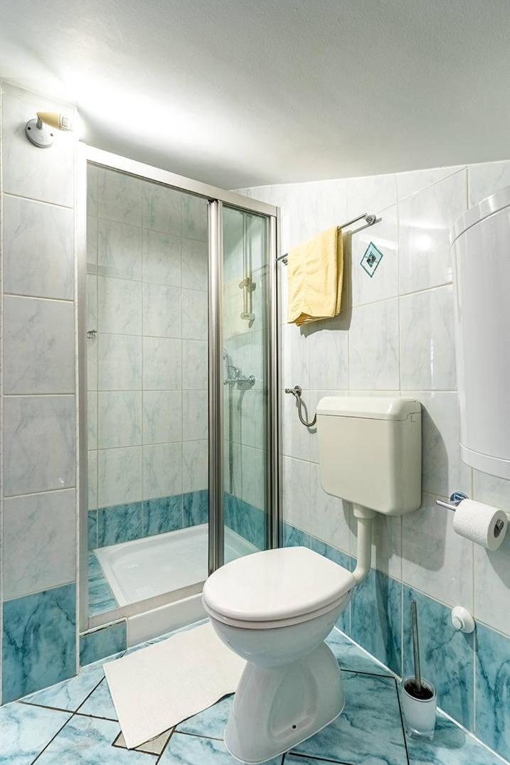Utmar Apartment